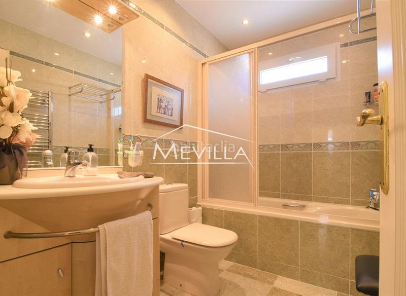 Foto f3d12c04-a2d0-4ee8-9a9e-c4ed6d8724a1. House with pool in Orihuela ciudad Orihuela