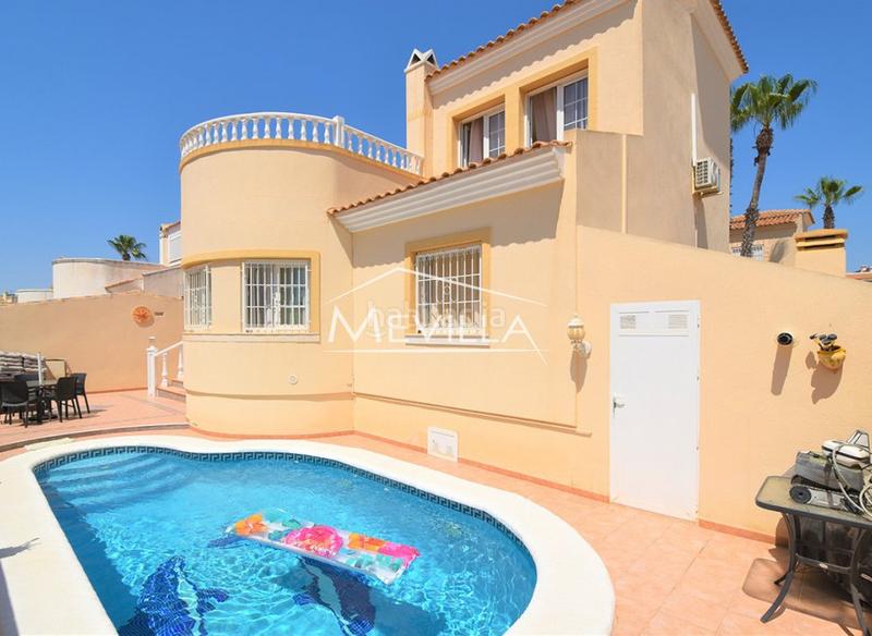 Foto cdfa4d34-5929-4c8b-8c7d-09480f857d4c. Maison avec piscine dans Orihuela ciudad Orihuela