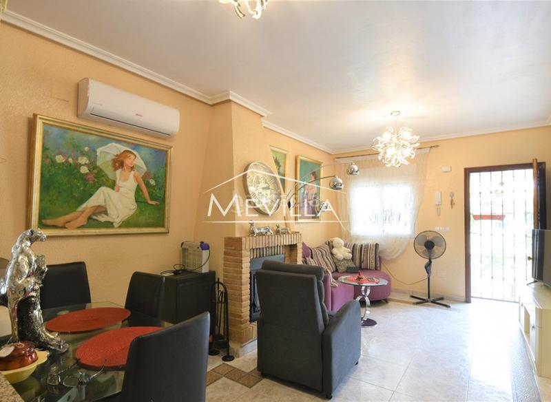 Foto 2f8ec5d8-0b25-4c57-9c1e-875266cdd8c8. Casa in Orihuela ciudad Orihuela