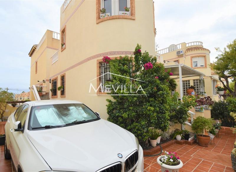 Foto 3d8be1e5-de5e-4b52-9649-6b4b72b32206. Casa in Orihuela ciudad Orihuela