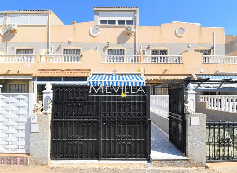 Foto 265cc236-fe39-4ef8-a06e-17e0ad87e57e. Semi detached house in Orihuela ciudad Orihuela