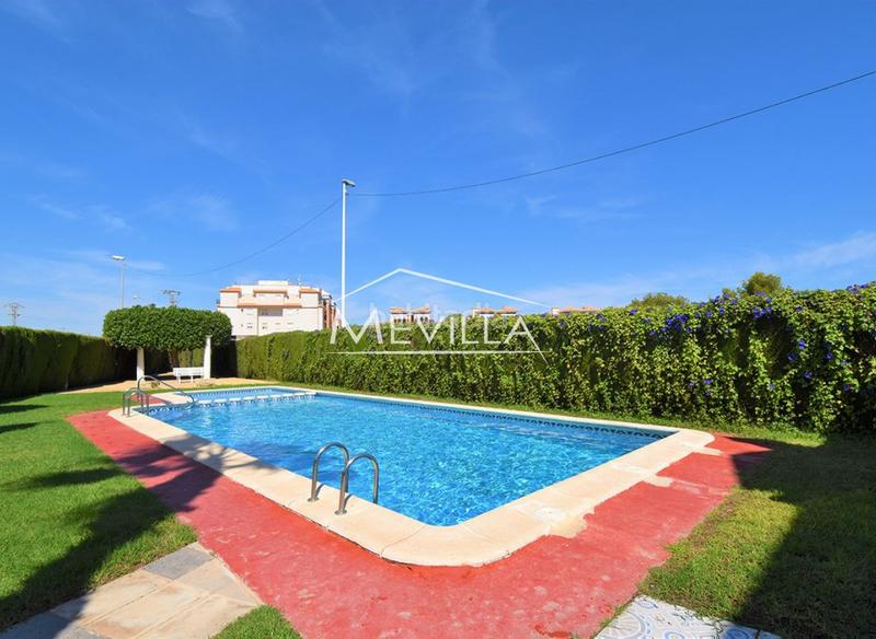 Foto a9ca8f1d-a32d-4bc6-8a1e-32f7063ea905. Semi detached house in Orihuela ciudad Orihuela