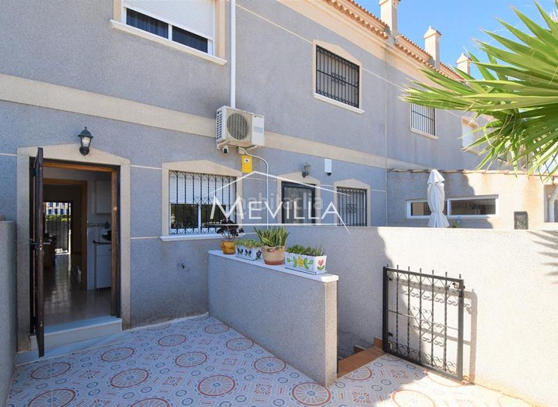 Foto b3302b1e-56e1-4e37-964c-b3ccf83f8119. Semi detached house in Orihuela ciudad Orihuela