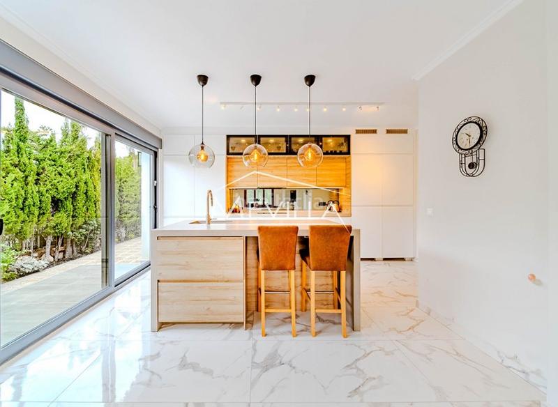 Foto 7b6f4653-8ef7-4863-af3c-28c677e045df. Casa en Campoamor Orihuela