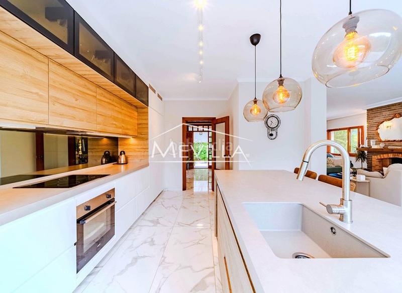 Foto 98af37ac-a0dc-4f33-96bd-9ef8b2f2cf70. Casa en Campoamor Orihuela