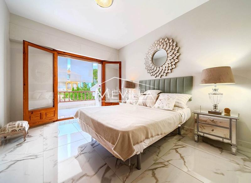 Foto a9473206-7d5c-4949-8f0b-653d997f3750. Casa en Campoamor Orihuela