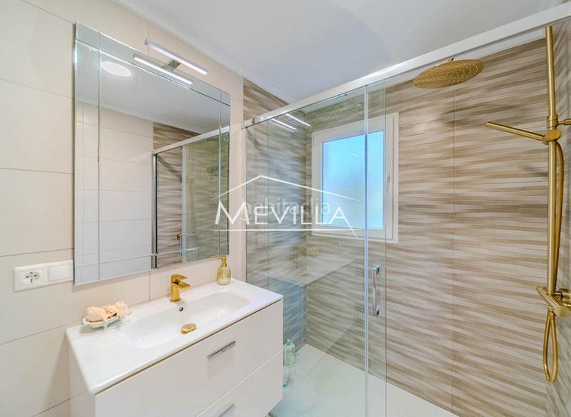 Foto 4a93b8f2-ca33-4a4c-839b-dfd8716c3cd7. Haus mit parking pool in Campoamor Orihuela