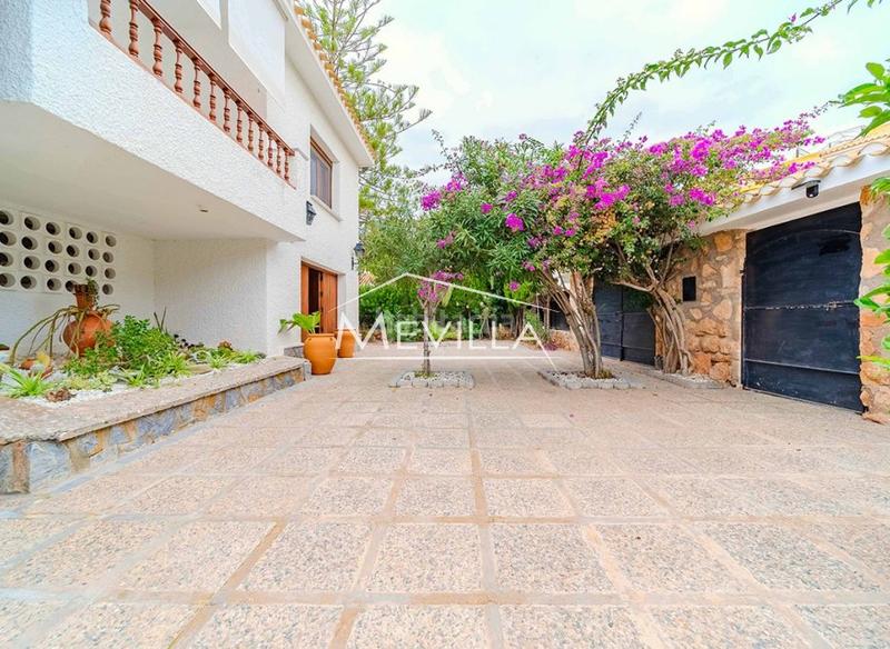 Foto 9b7b2d9a-c6ff-42bc-a173-14c8e1bd2e73. Haus mit parking pool in Campoamor Orihuela