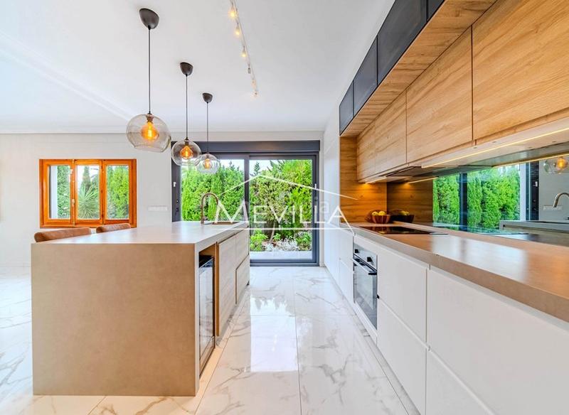 Foto aa24f034-4985-4848-83b7-3134c6cb1360. Haus mit parking pool in Campoamor Orihuela