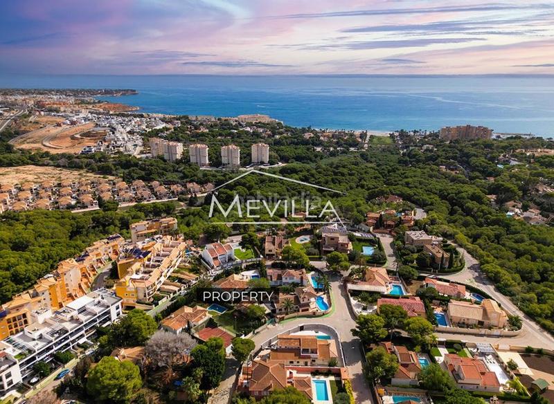 Foto 9eda69bc-a780-4a92-ba1b-1e649fac9018. Maison avec parking piscine dans Campoamor Orihuela