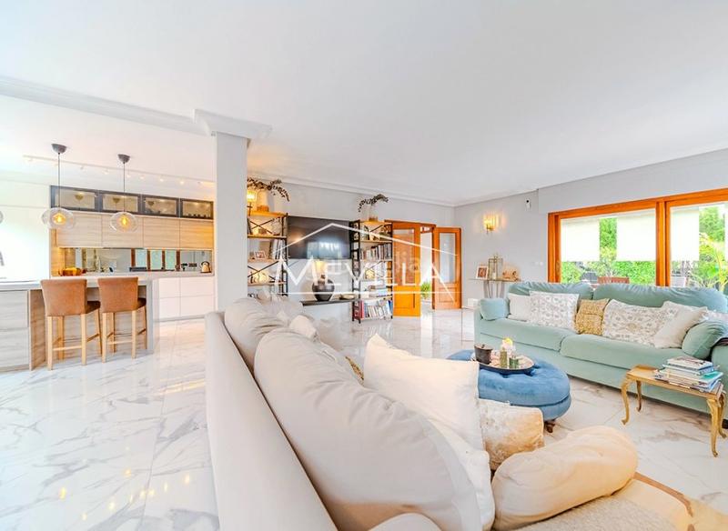 Foto e898d3e4-f41a-4bca-b5d9-f006be3b1a1b. Maison avec parking piscine dans Campoamor Orihuela