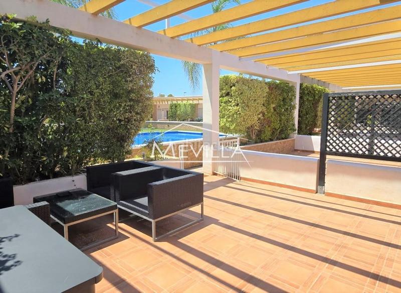 Foto a3537629-fbb3-42fd-a3ca-6d8ae2c5addc. Maison jumelée dans Orihuela ciudad Orihuela