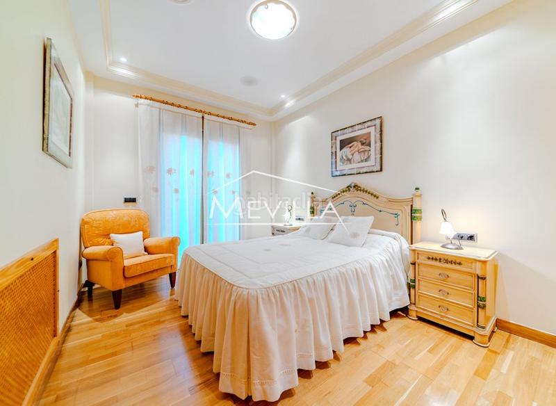 Foto f8aa7074-1699-4a2a-88b8-8bb940b80568. Casa con parcheggio piscina in Campoamor Orihuela