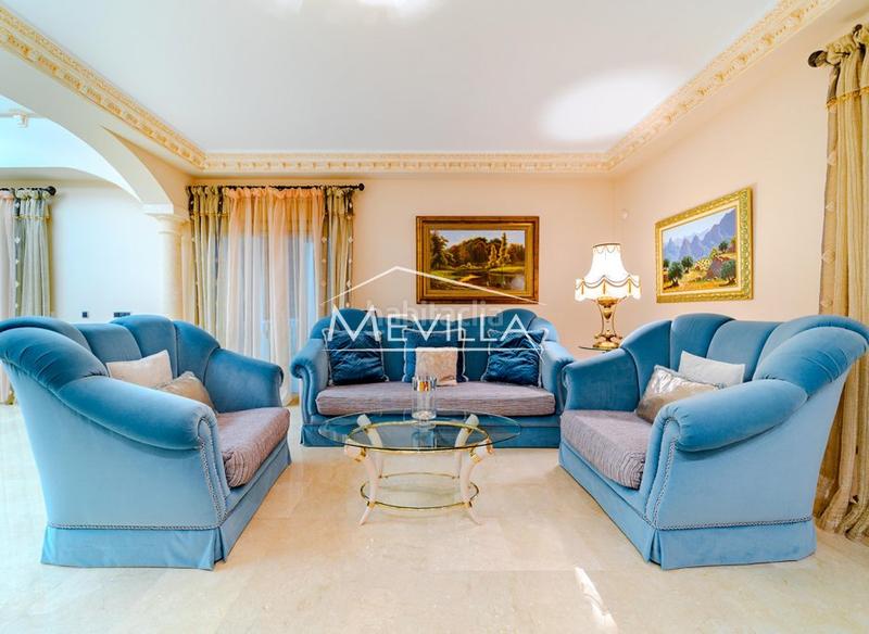 Foto 536e66fc-cb88-4a39-8a65-0208ab456d62. House with parking pool in Campoamor Orihuela