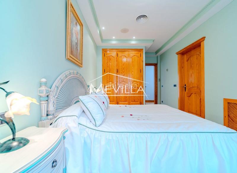 Foto 708afd00-7fe1-4b23-a734-2ae6ca5da436. House with parking pool in Campoamor Orihuela