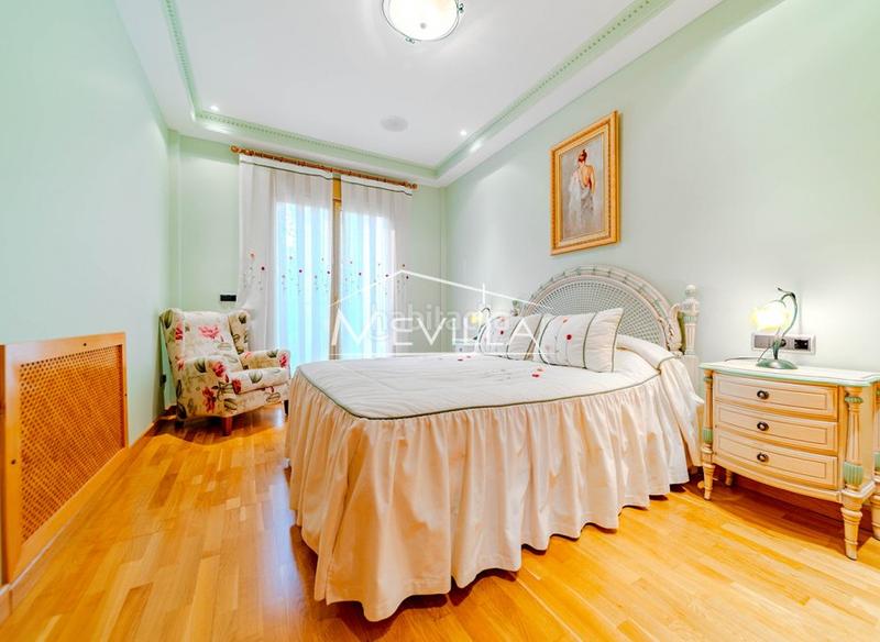 Foto 743803c5-bfed-4eb5-9182-091ac845d642. House with parking pool in Campoamor Orihuela