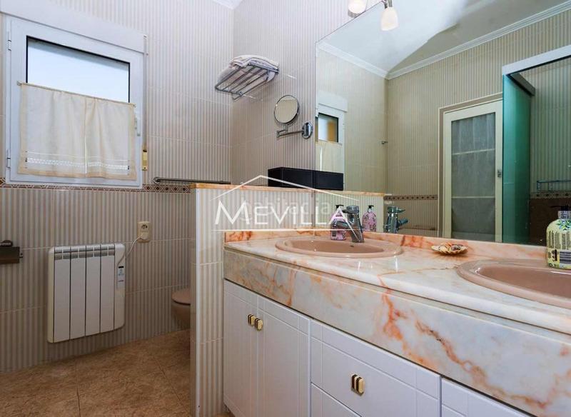 Foto 22990588-82c4-40c7-9afd-650a73c62ac7. Maison avec parking piscine dans Cabo Roig Orihuela