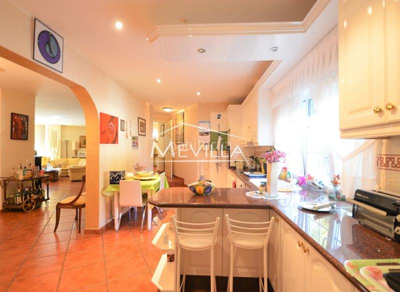 Foto 9f7860c6-a8b2-4bc7-a6c0-af7805b04f49. Casa con parcheggio piscina in Cabo Roig Orihuela