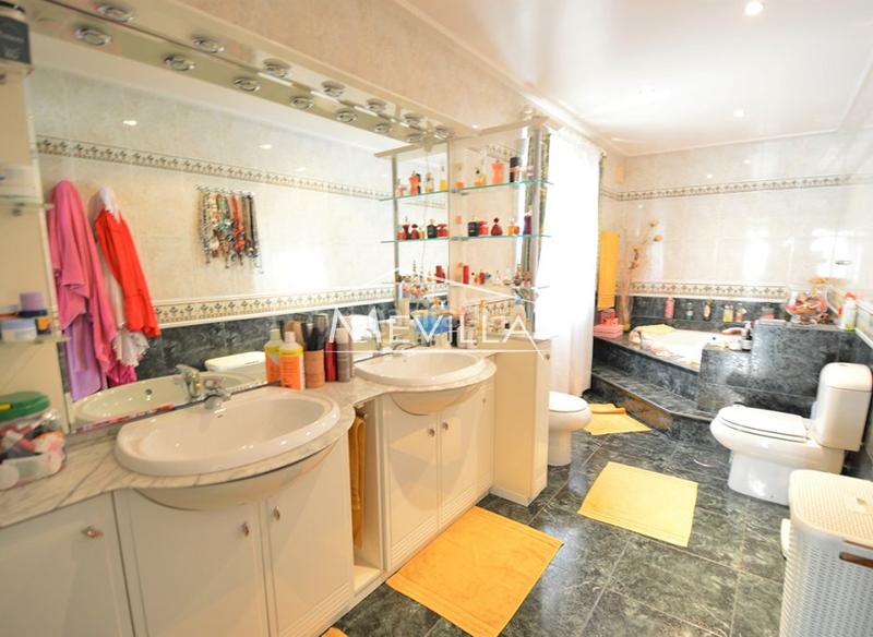 Foto 07281406-bfba-4f17-968d-20efe07d96c4. Haus mit parking pool in Cabo Roig Orihuela