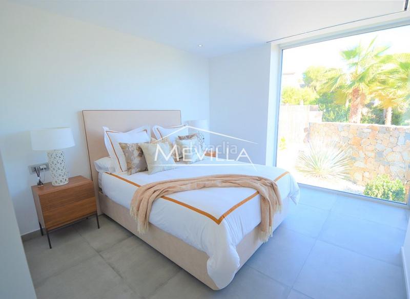 Foto c4a2c606-c37e-4edf-9a8f-a66601d1960d. Haus mit parking pool in Lomas de Campoamor - Las Ramblas Orihuela