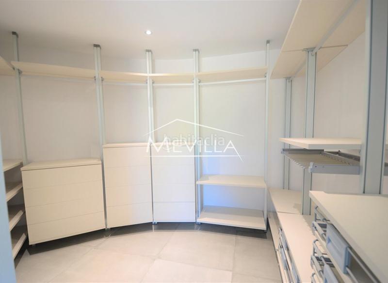 Foto cd445bb8-ff91-4ff7-88d1-81b2f2032c49. Maison avec parking piscine dans Lomas de Campoamor - Las Ramblas Orihuela