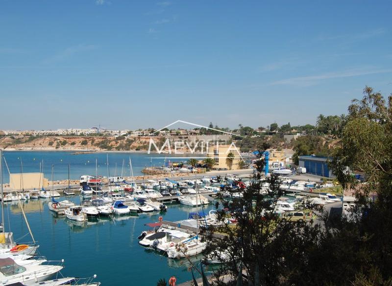 Foto 945796f8-0b11-4bee-b4de-3cd9b8dbe6a1. Terreno residencial en Cabo Roig Orihuela