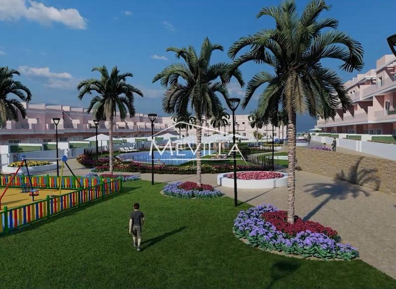 Foto a5137020-ebdd-49c0-a5d0-92a3fcff080e. Casa adossada amb aparcament a El Mojón Pilar de la Horadada