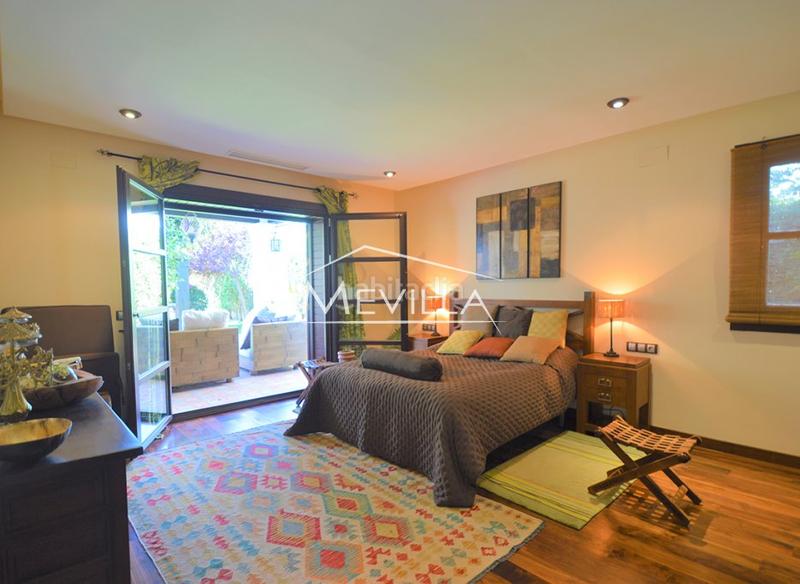 Foto b9a1e58a-25e2-4c3d-b39f-ac567a004057. Casa en Orihuela ciudad Orihuela