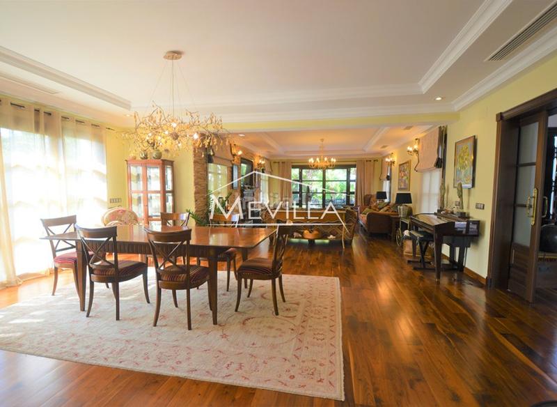 Foto a0fdabc6-2f0c-41ed-aa64-3babf44d2690. Haus mit parking pool in Orihuela ciudad Orihuela