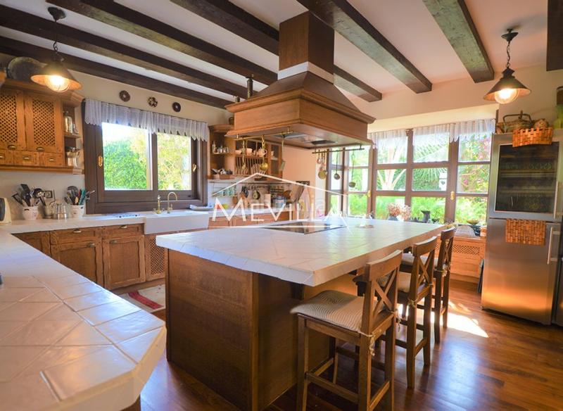 Foto e78692f6-0a1f-40f5-944a-f74af3ea864b. Haus mit parking pool in Orihuela ciudad Orihuela