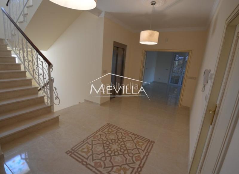 Foto bfbc28de-0307-4bcb-a944-c471f20e5d4f. House with pool in Cabo Roig Orihuela