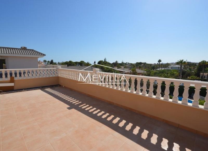 Foto 514ece8d-295c-45f3-844d-8c7b42a494e0. Maison avec piscine dans Cabo Roig Orihuela