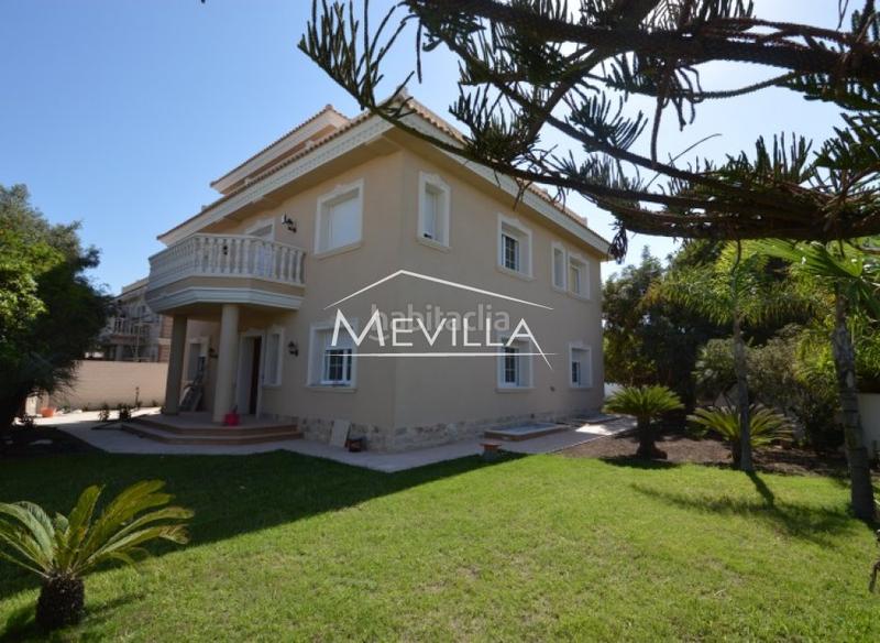 Foto af8abcaa-7799-4da1-a1f8-d30712b5d9c6. Maison avec piscine dans Cabo Roig Orihuela