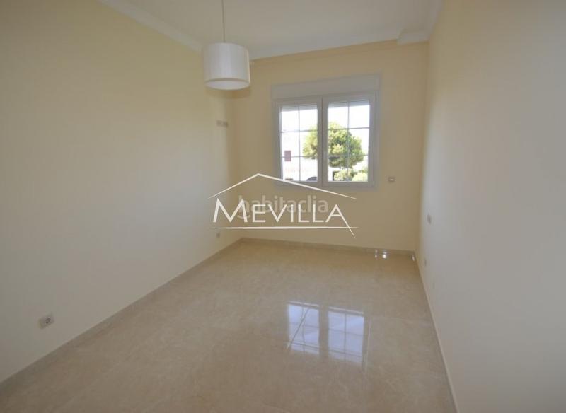 Foto bd3d5750-87e1-4270-85dc-832e7cb816c0. Maison avec piscine dans Cabo Roig Orihuela