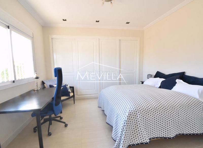 Foto a939f89d-5119-4f86-90d9-be6efbf6f57a. Casa en La Marina Elche / Elx