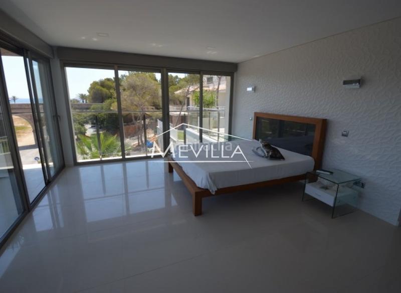 Foto 26078f52-7c43-426f-aa79-4f05b522aa9f. Maison avec parking piscine dans Campoamor Orihuela