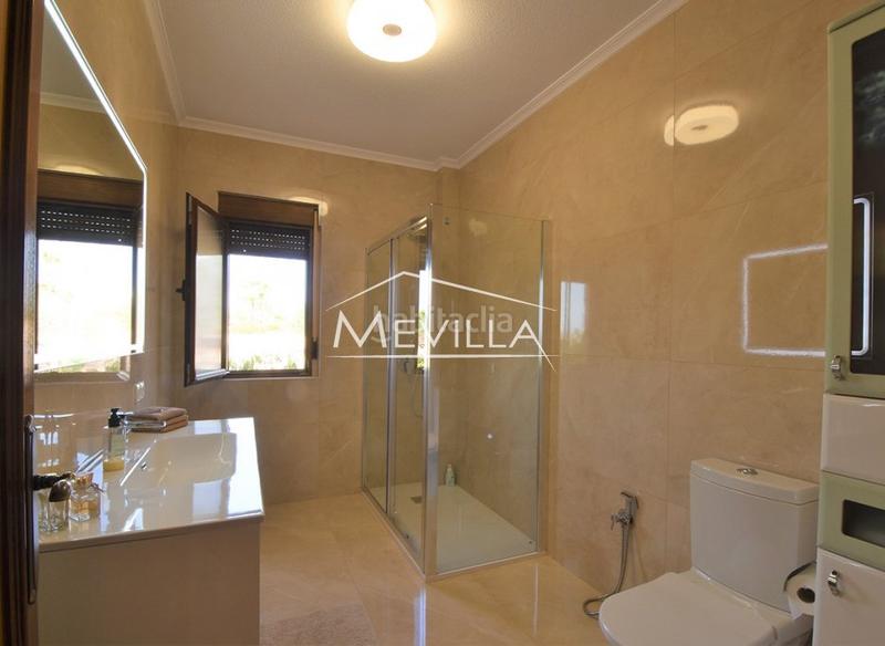 Foto 38844116-bdda-41a4-9fcf-7092ab5f7551. Casa amb aparcament piscina a La Marina Elche / Elx