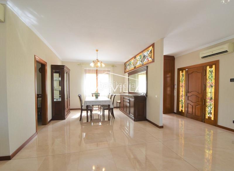 Foto 3980cfb6-5a46-4641-9a50-612e4b0e3305. Casa amb aparcament piscina a La Marina Elche / Elx