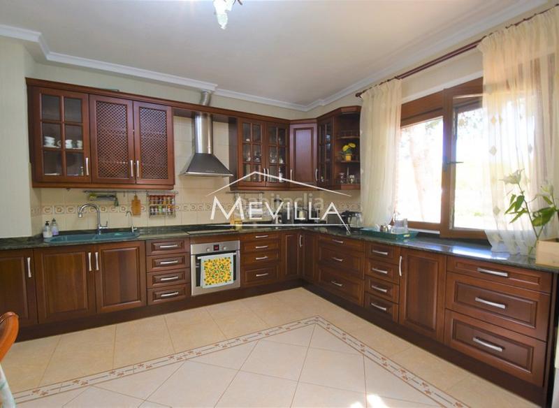 Foto 630967a8-d0ab-4a14-b808-8aa078300a47. Casa amb aparcament piscina a La Marina Elche / Elx