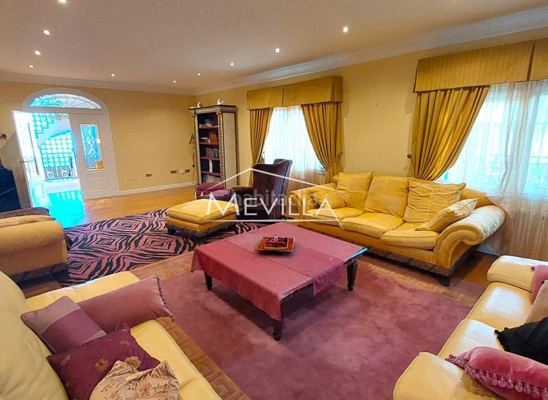 Foto 5e90ebf4-e349-4f59-8760-e6a60318bb4c. House with pool in El Molino Torrevieja