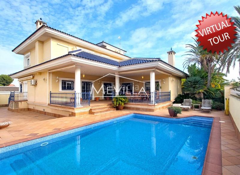 Foto c6f0972f-0496-4c4a-b9b7-92286ee5f2f2. House with pool in El Molino Torrevieja