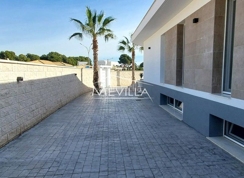 Foto a1059fcb-ff8f-4fea-8a35-853ee79cc082. Maison avec parking piscine dans Orihuela ciudad Orihuela