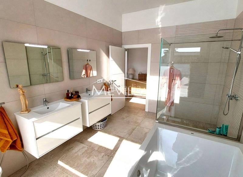 Foto c257cf7f-c875-472e-ba94-a9f6cee267a2. Maison avec parking piscine dans Orihuela ciudad Orihuela