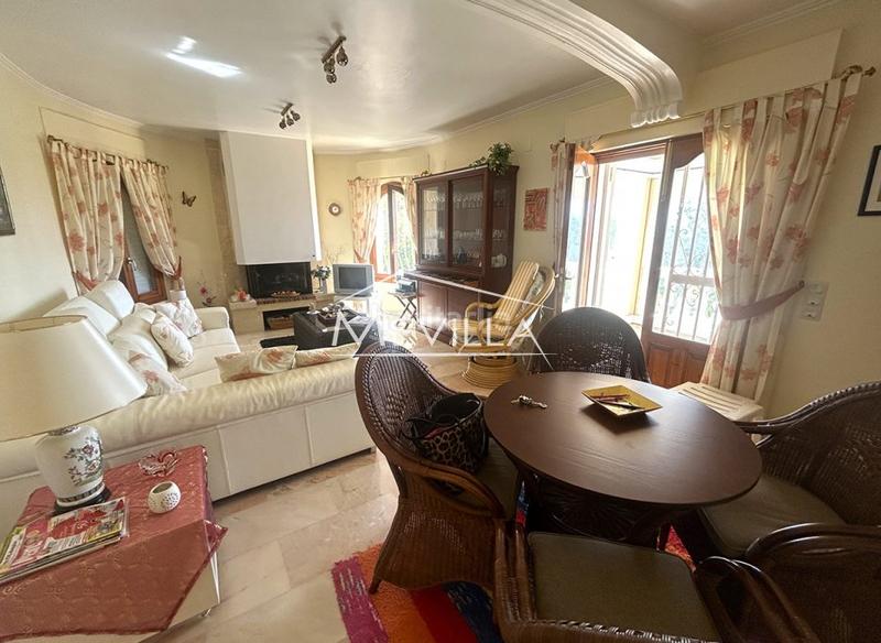 Foto 94e9e551-234e-4bc5-bcf4-4c20d40557de. Maison avec parking piscine dans Pueblo Calp