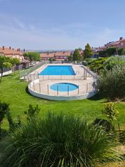 Casa adossada  Calle de san nicolás. Chalet adosado en venta en la " ciudad de las artes"