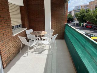 Miete Etagenwohnung in Nuevo Aranjuez-Ciudad de las Artes. Vivienda en alquiler, 3 dormitorios