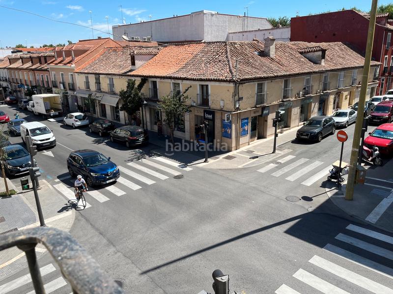 Foto fcfee5a5-3d42-4e0c-9eeb-5e74c08c9f6a. Zweistöckige wohnung mit kamin in Centro Aranjuez