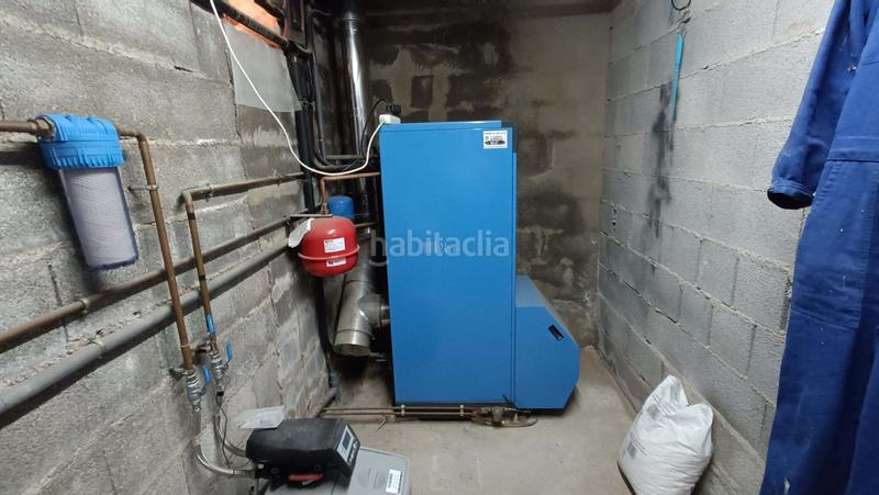 Foto 14224629-e30c-4325-89ba-1c20b42fcbe1. Haus mit heizung parking pool in Barx