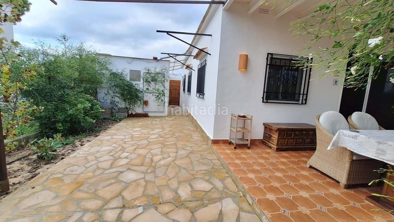 Foto 072222cb-e63d-4589-8449-f30545ac17a4. Casa amb aparcament a Oliva nova Oliva