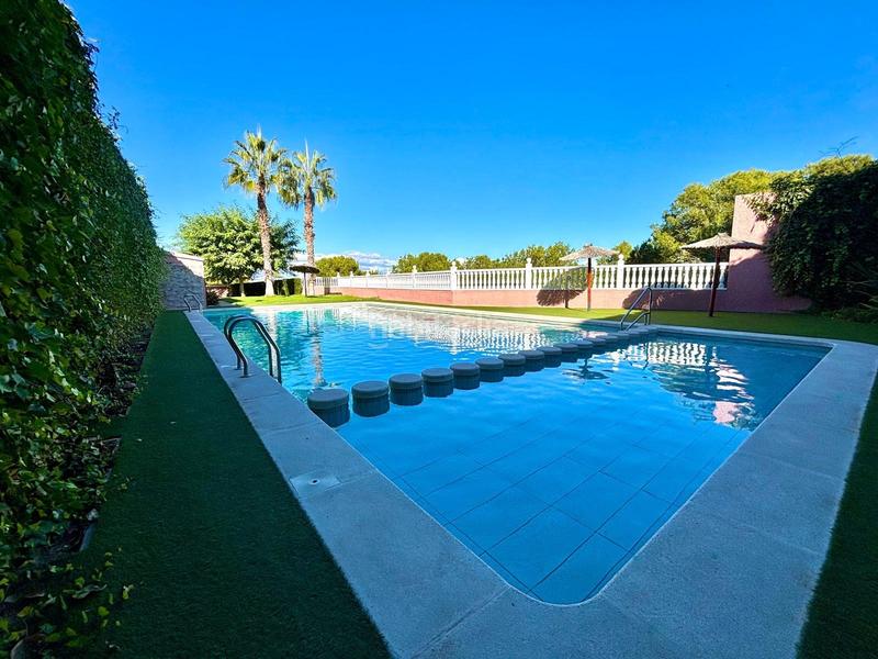 Foto dc4810f5-f7bc-4b7b-bbde-d86ef88f9649. Haus mit heizung pool in Monte y Mar Santa Pola